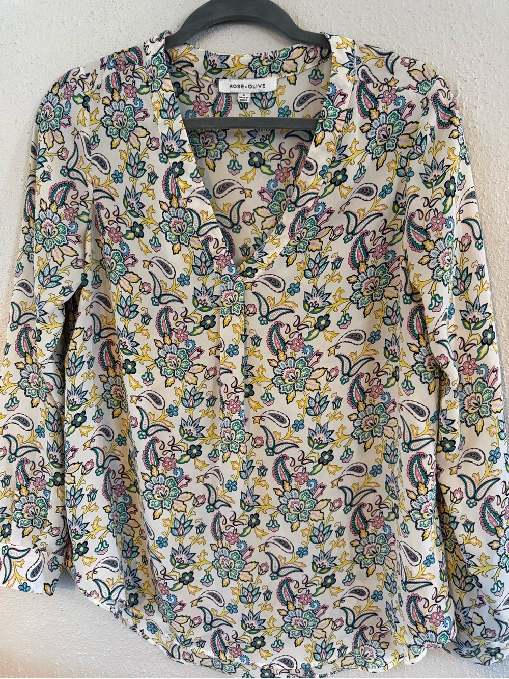 Rose & Olive Cream Floral Paisley Button-Front Blouse